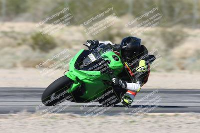 media/Jan-15-2026-Racers Edge (Thu) [[dfebeb70ab]]/3-B Group/Session 4 (Turn 6 Inside)/